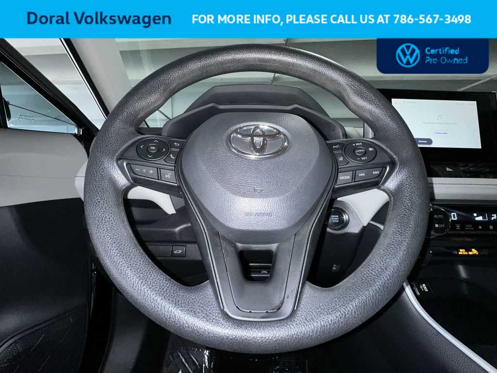 Thumbnail: 2025 Toyota RAV4 - 15