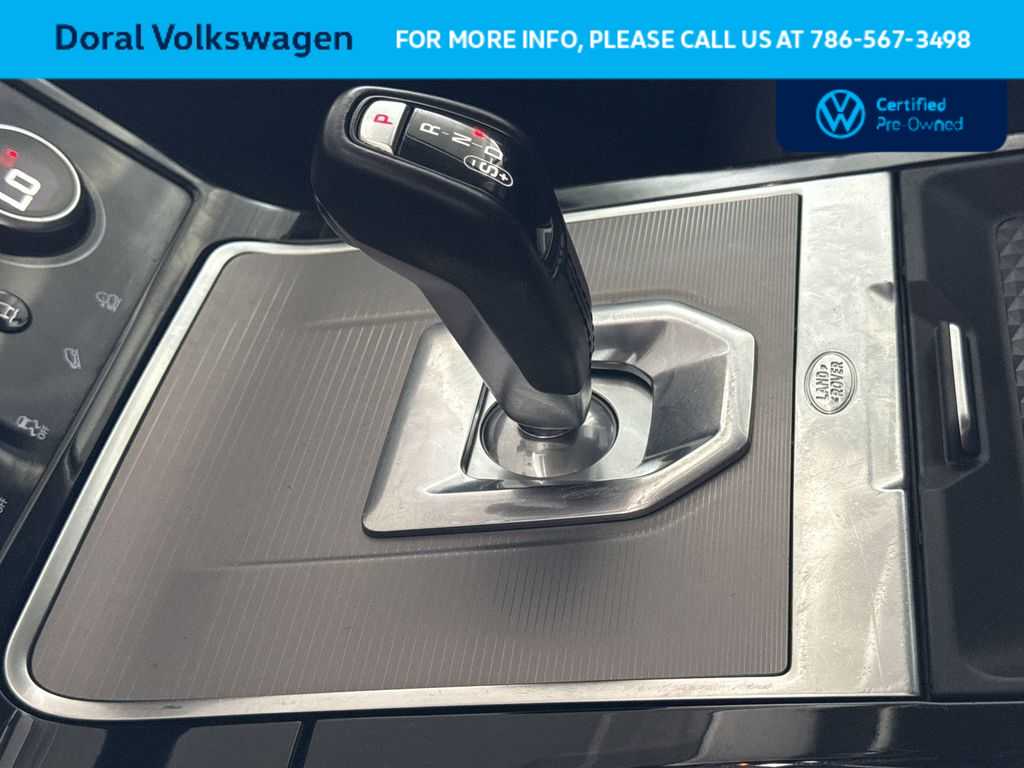 Thumbnail: 2020 Land Rover Range Rover Evoque - 21