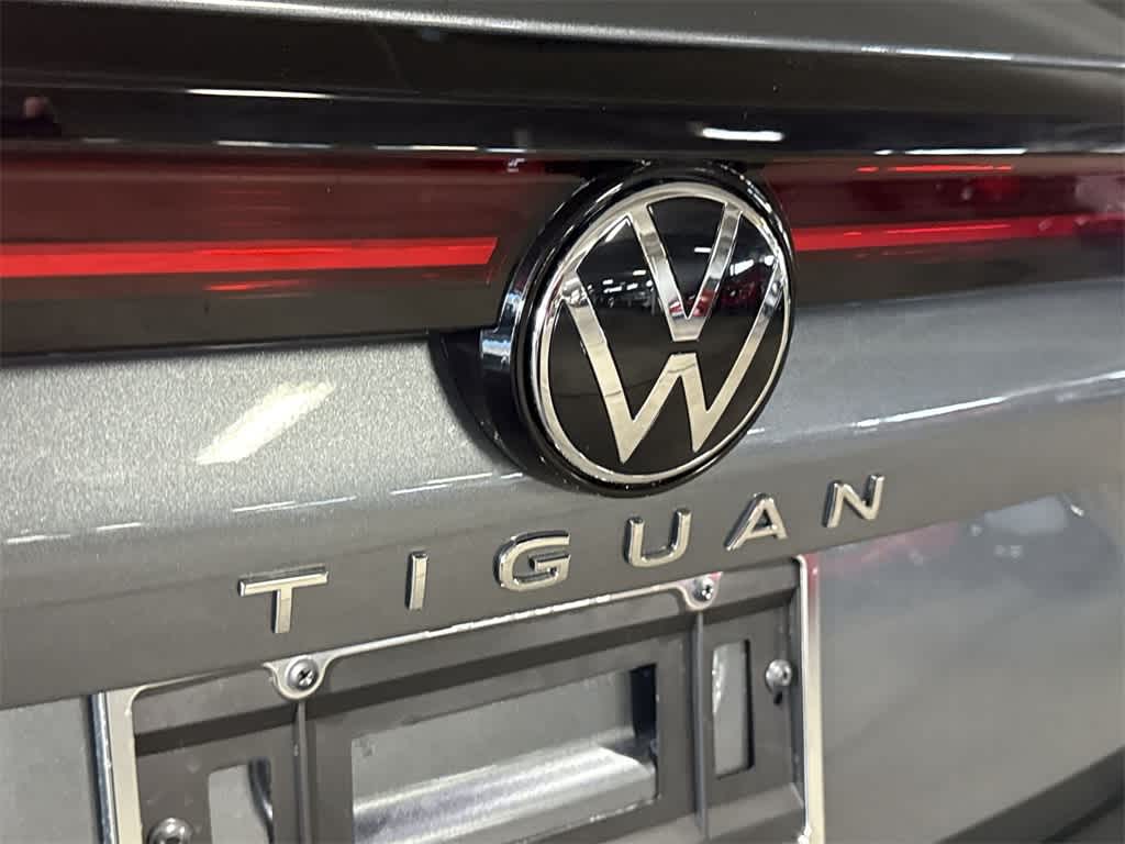 Thumbnail: 2025 Volkswagen Tiguan - 10