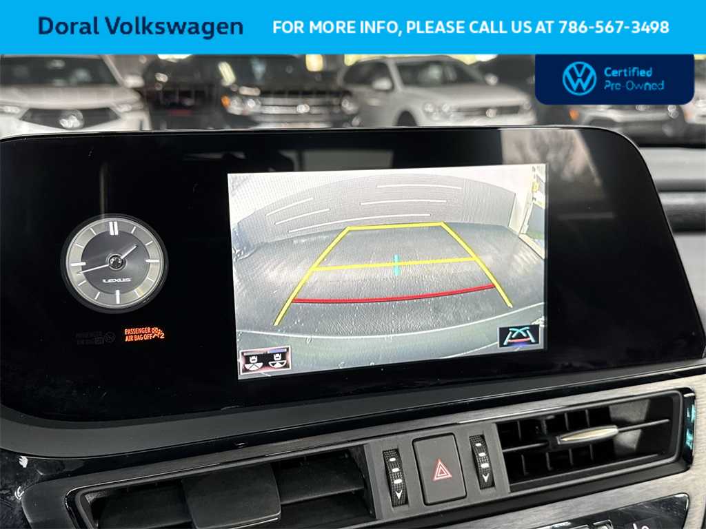 Thumbnail: 2022 Lexus ES - 19