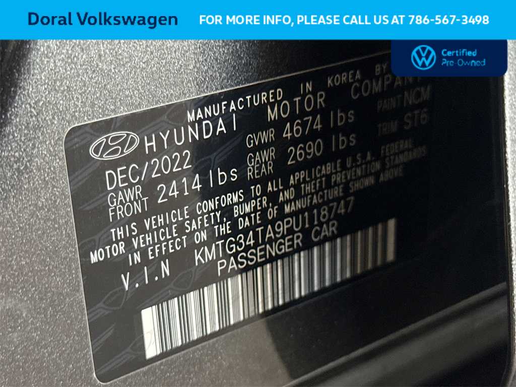 Thumbnail: 2023 Genesis G70 - 29