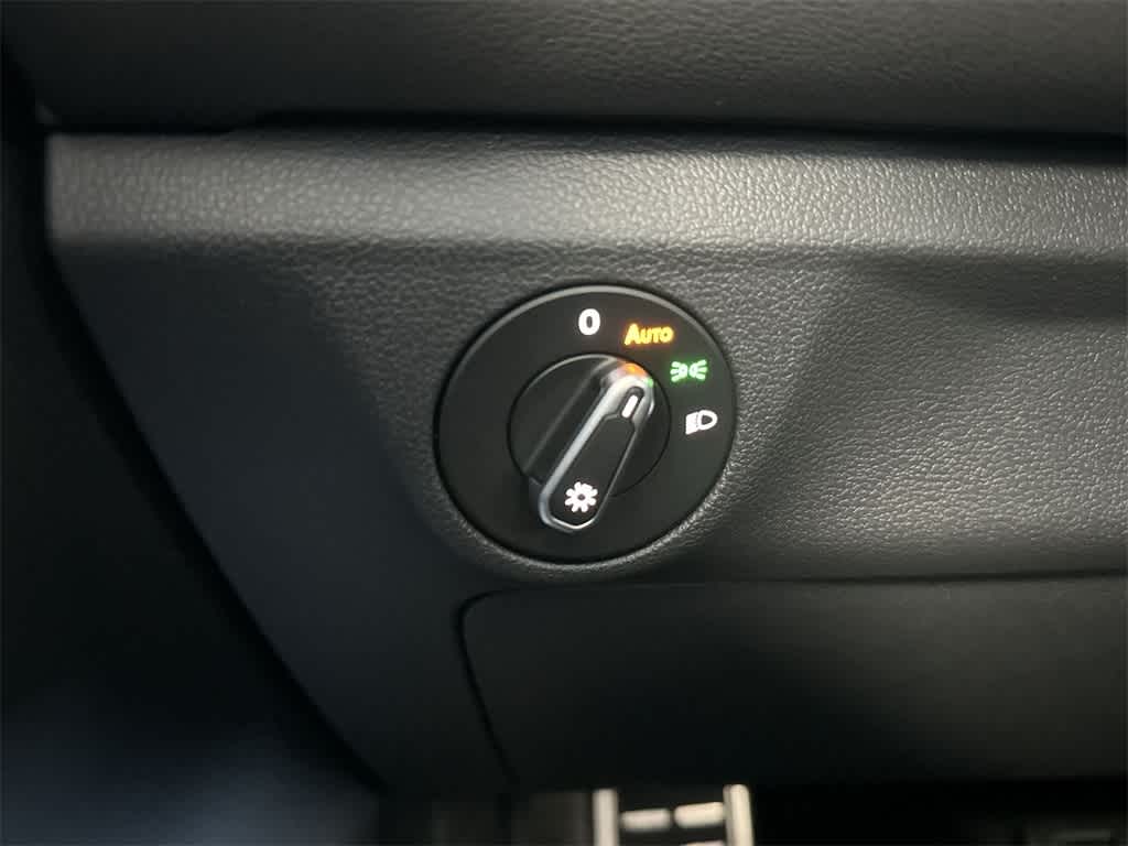 Thumbnail: 2026 Volkswagen Jetta - 17