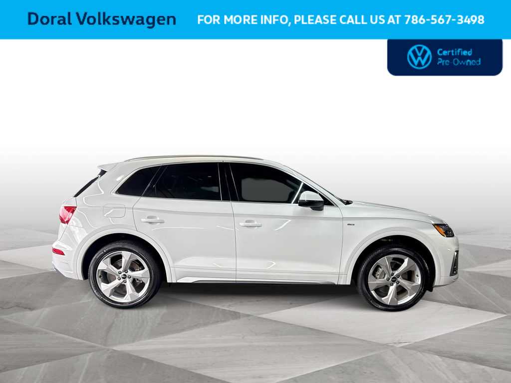 Thumbnail: 2023 Audi Q5 - 9