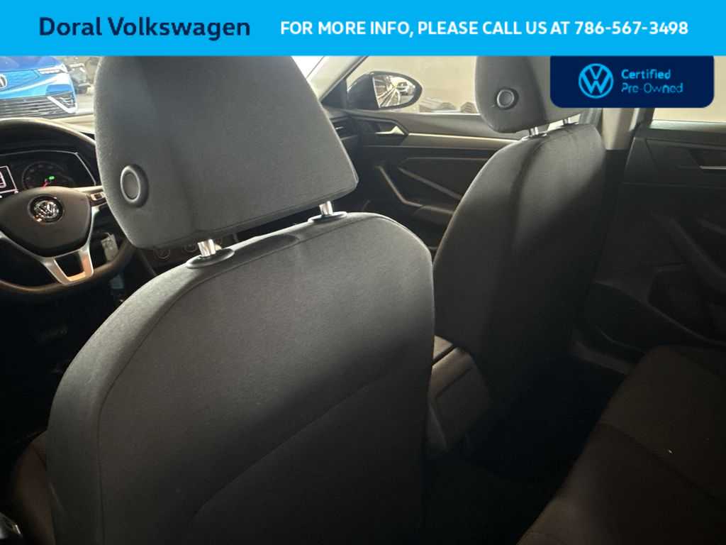 Thumbnail: 2021 Volkswagen Jetta - 23