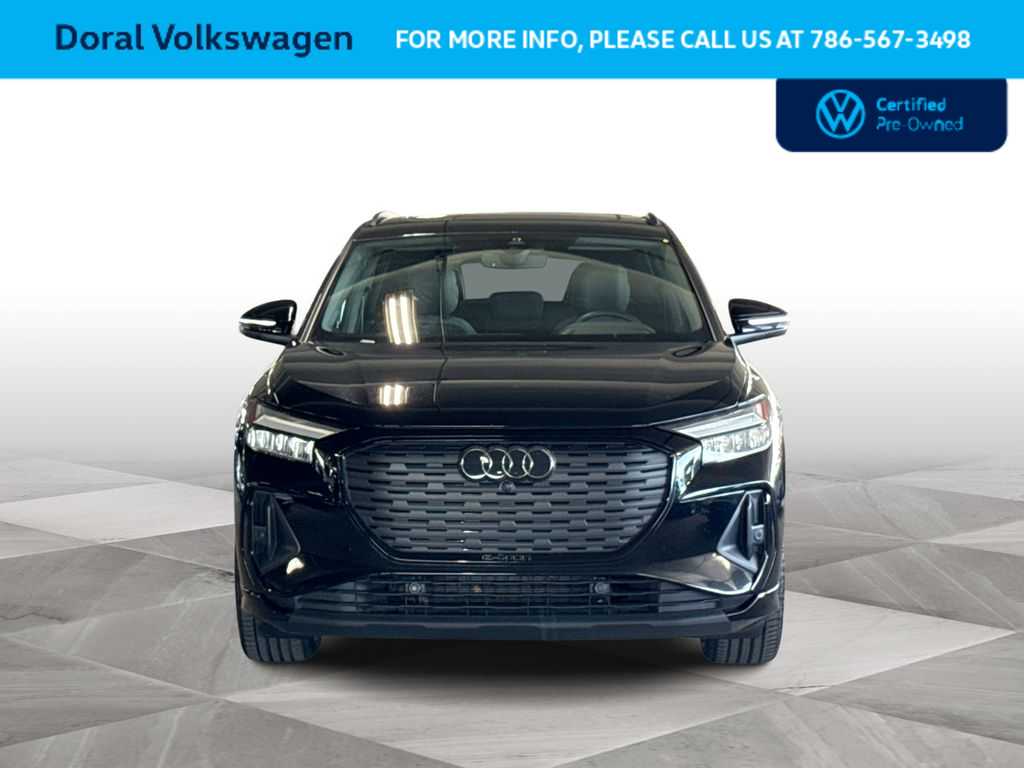 Thumbnail: 2024 Audi Q4 e-tron - 3