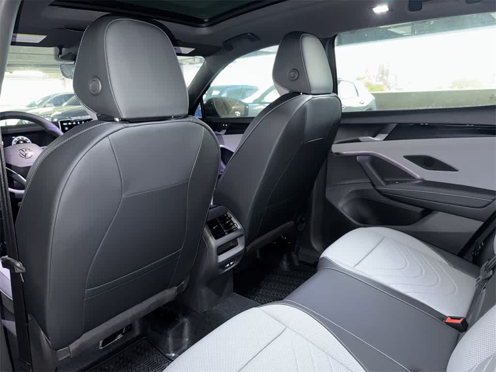 Thumbnail: 2025 Volkswagen Tiguan - 23