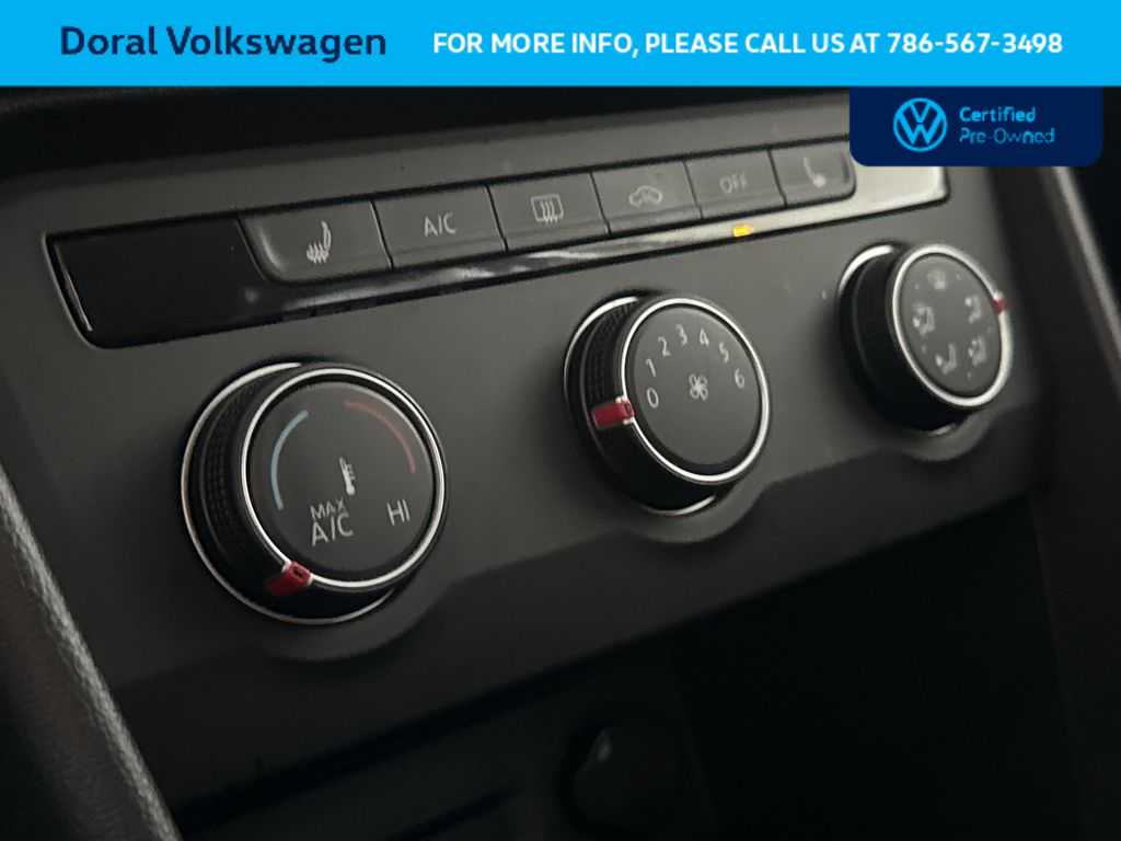 Thumbnail: 2022 Volkswagen Taos - 20