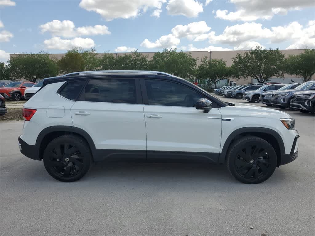 Thumbnail: 2024 Volkswagen Taos - 4