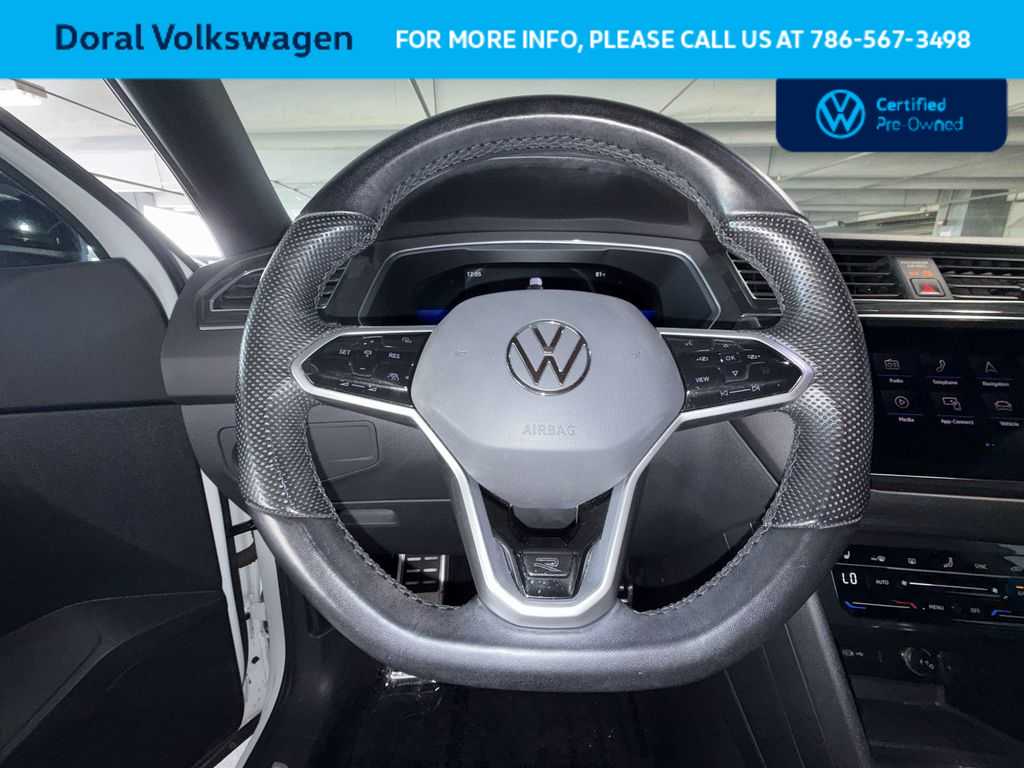 Thumbnail: 2022 Volkswagen Tiguan - 14
