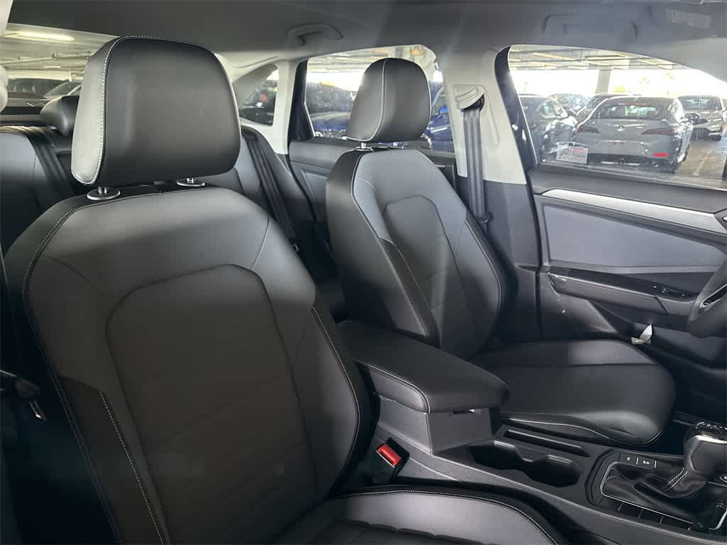 Thumbnail: 2026 Volkswagen Jetta - 27