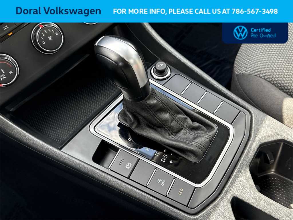 Thumbnail: 2019 Volkswagen Jetta - 21