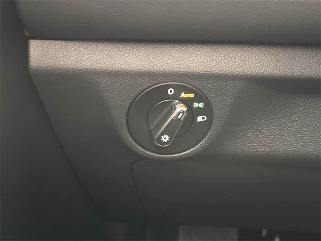 Thumbnail: 2026 Volkswagen Jetta - 17