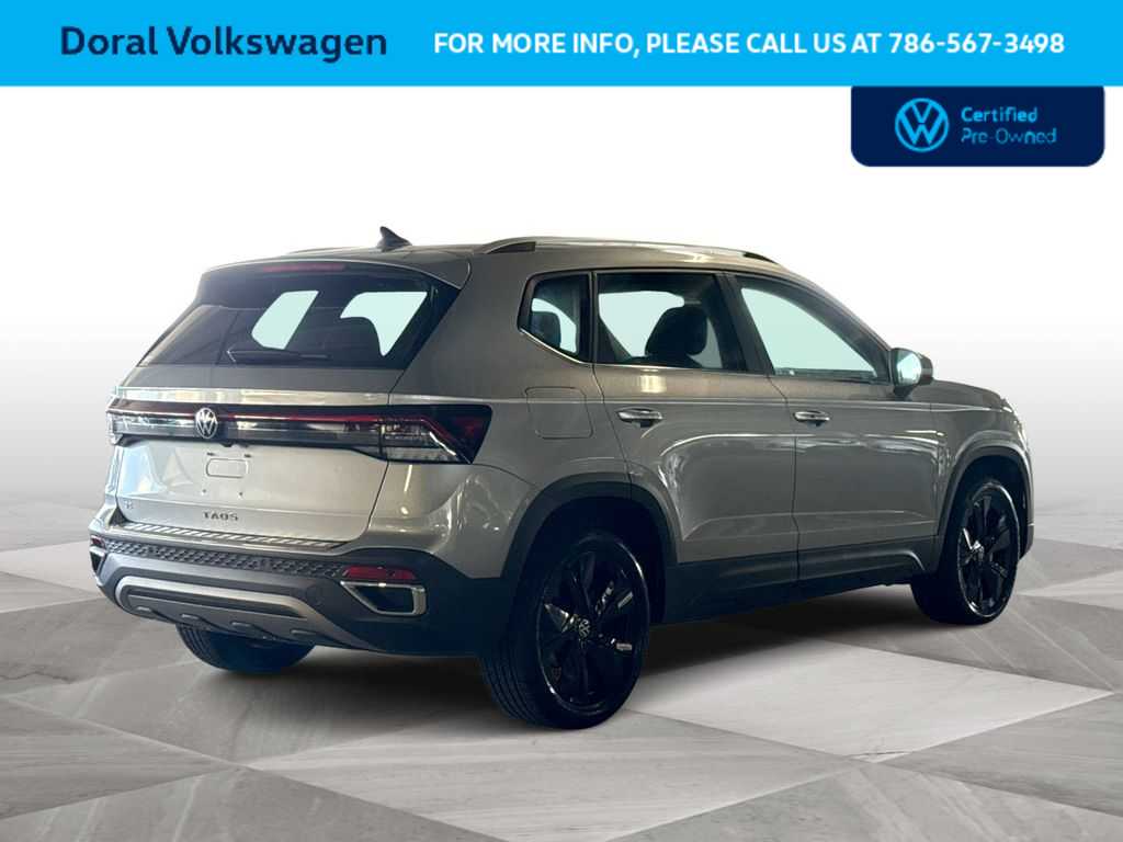 Thumbnail: 2025 Volkswagen Taos - 8