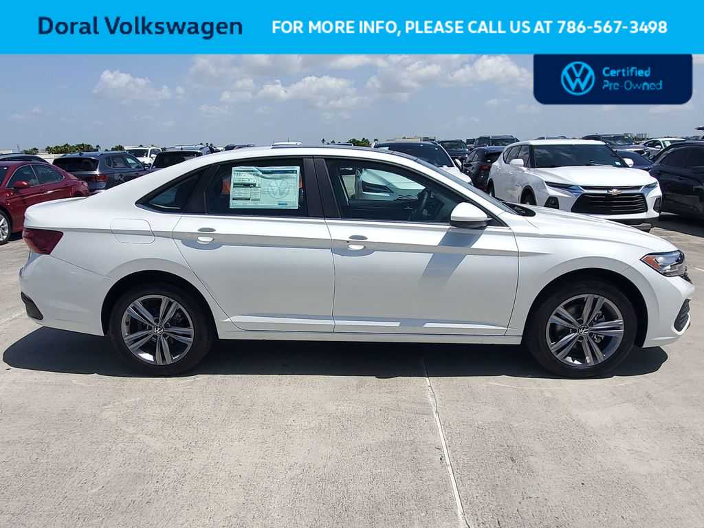 Thumbnail: 2023 Volkswagen Jetta - 12