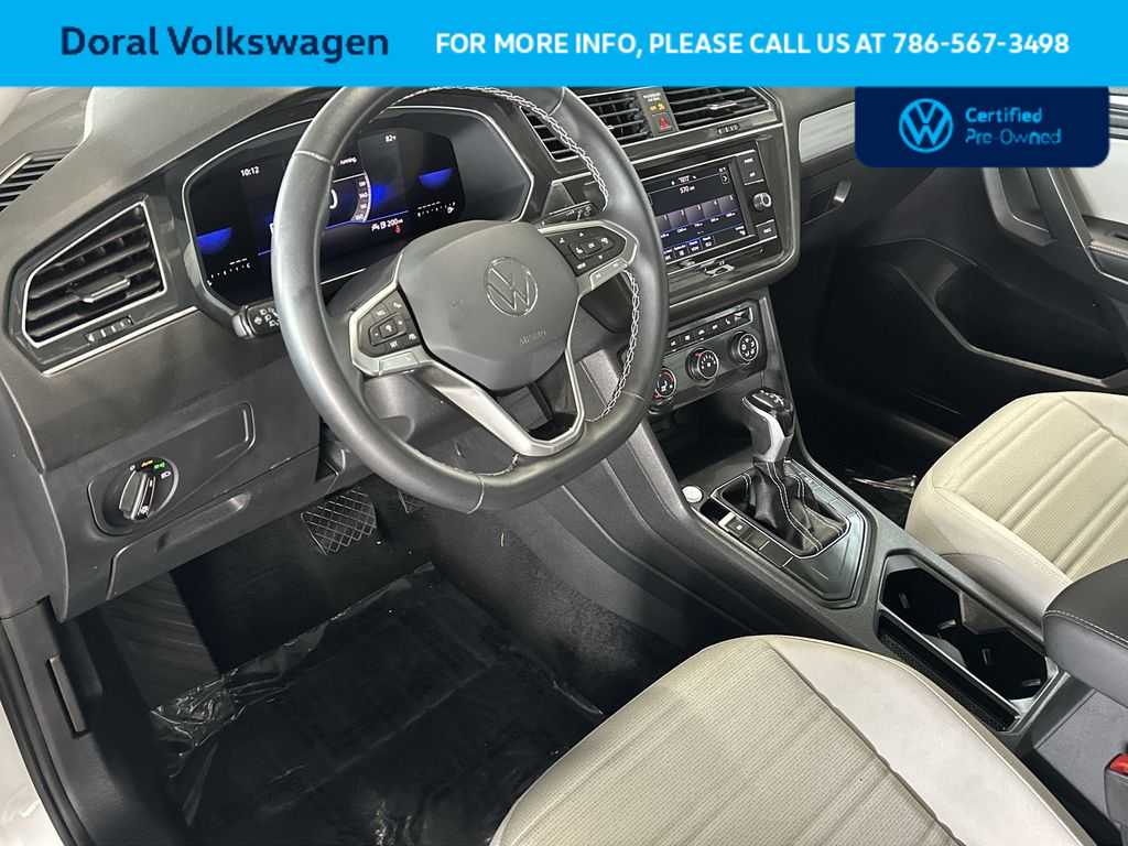 Thumbnail: 2023 Volkswagen Tiguan - 13
