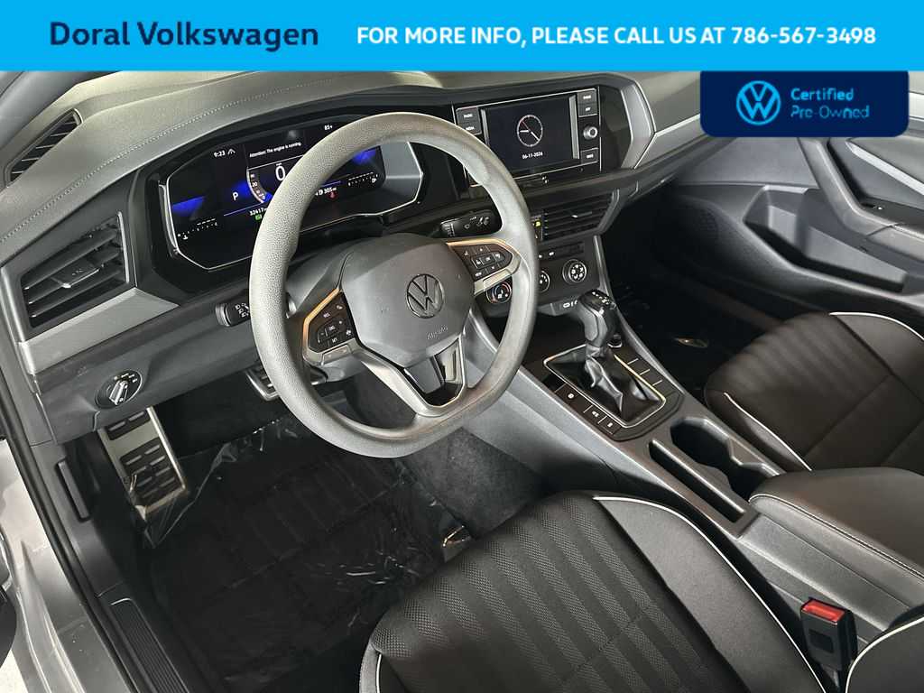Thumbnail: 2023 Volkswagen Jetta - 12