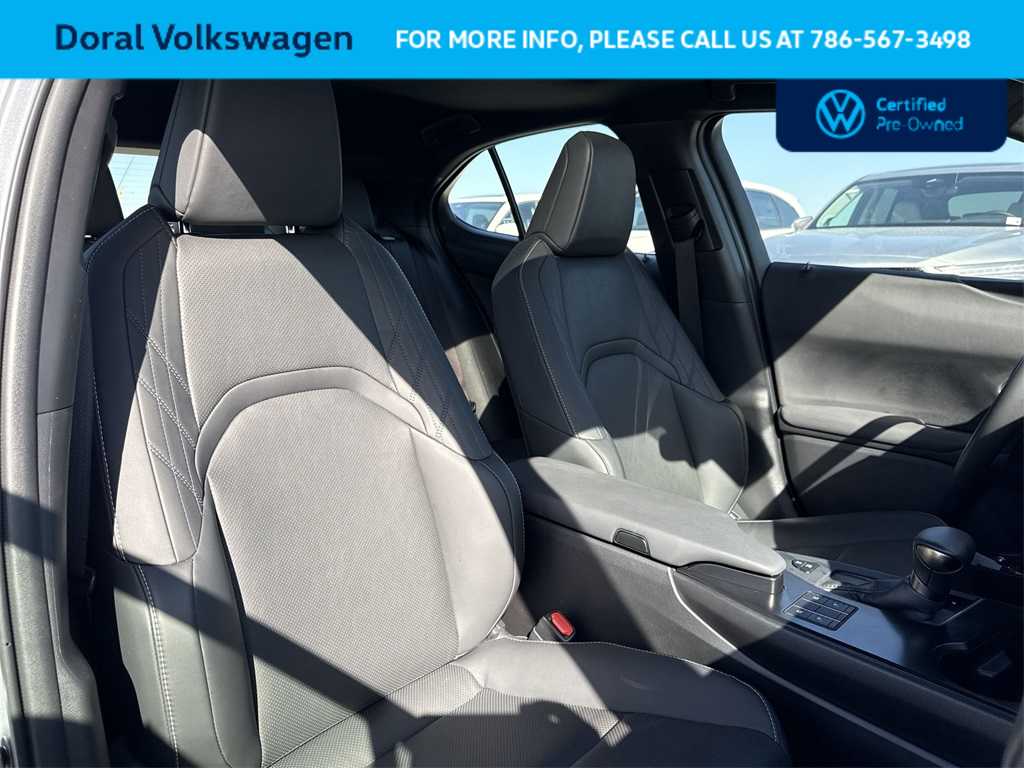 Thumbnail: 2024 Lexus UX - 27