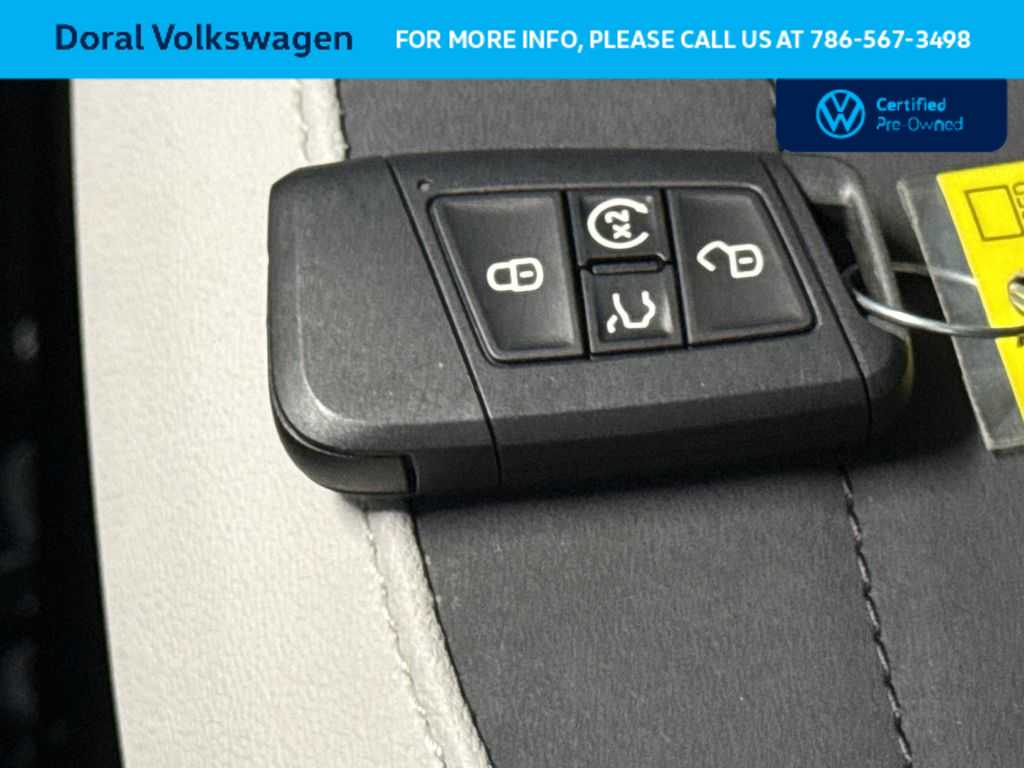 Thumbnail: 2025 Volkswagen Taos - 28