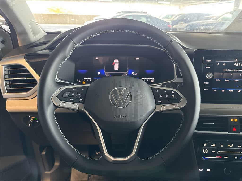 Thumbnail: 2025 Volkswagen Taos - 15