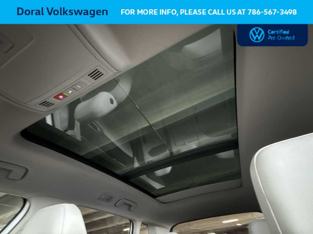 Thumbnail: 2025 Volkswagen Taos - 17