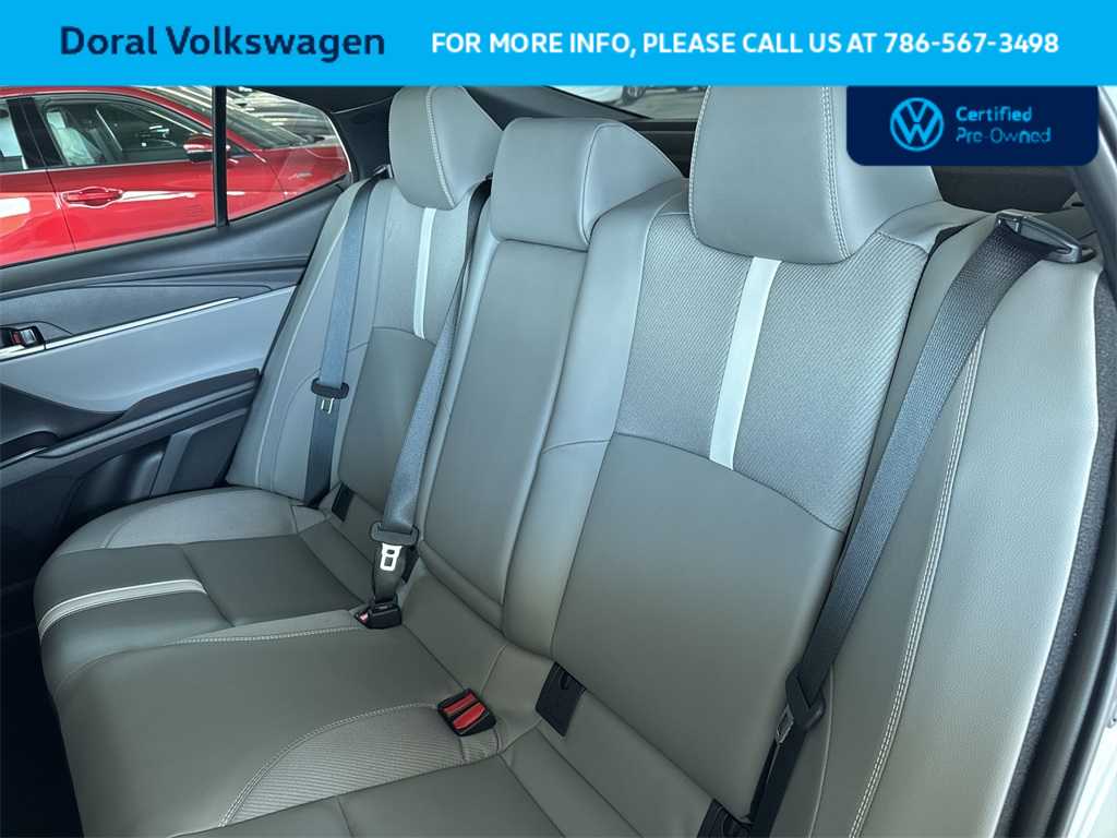 2025 Toyota Camry SE 22