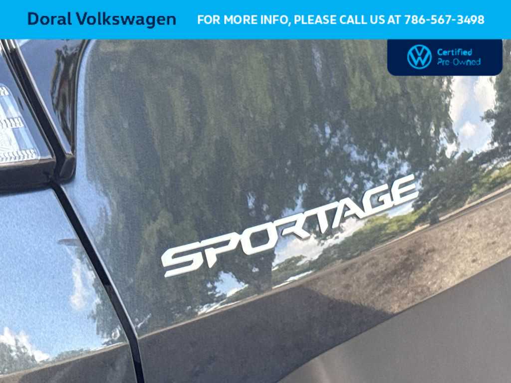 Thumbnail: 2023 Kia Sportage - 10