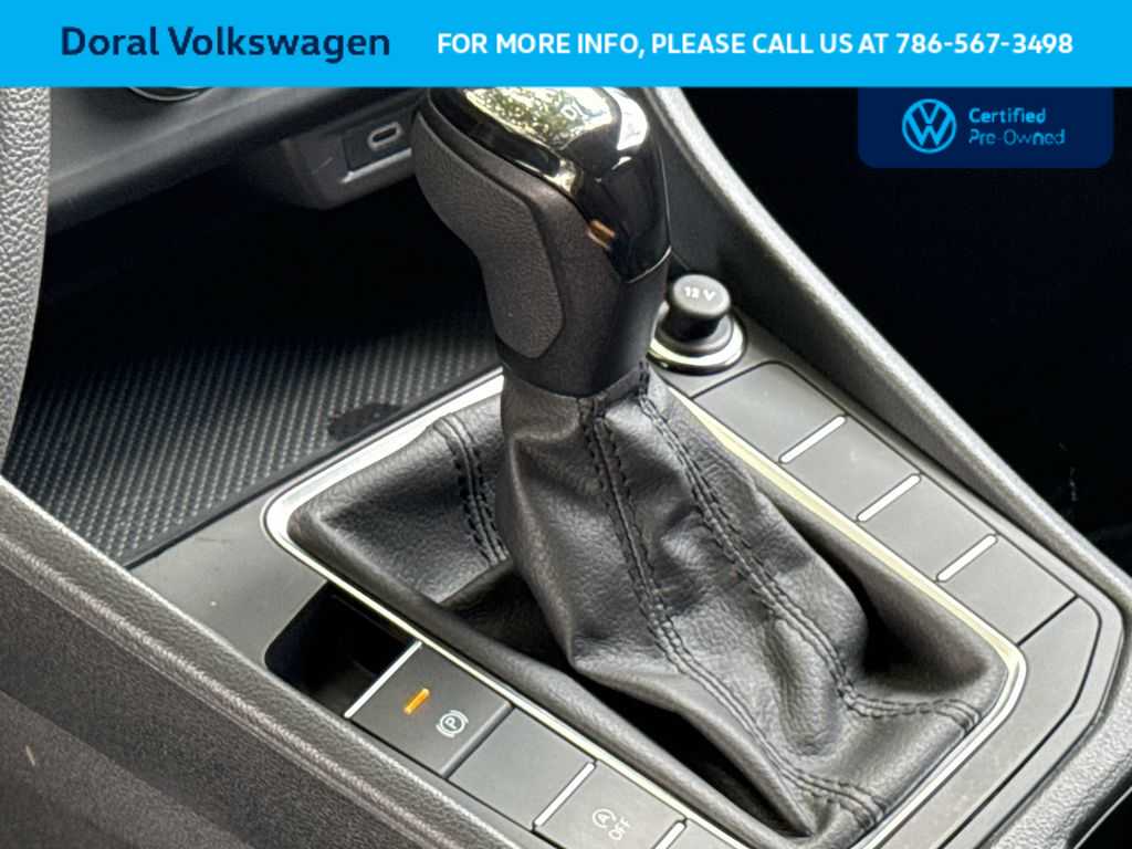 Thumbnail: 2023 Volkswagen Jetta - 21