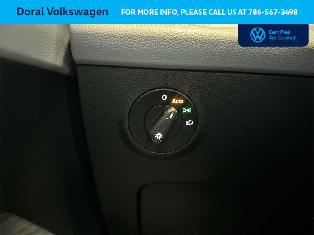 Thumbnail: 2023 Volkswagen Taos - 17