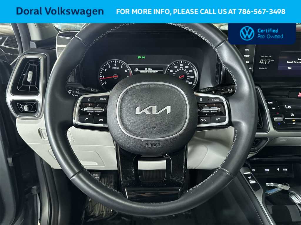 2023 Kia Sorento S 15