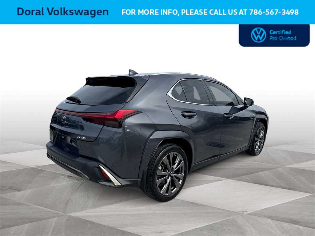 Thumbnail: 2022 Lexus UX - 8