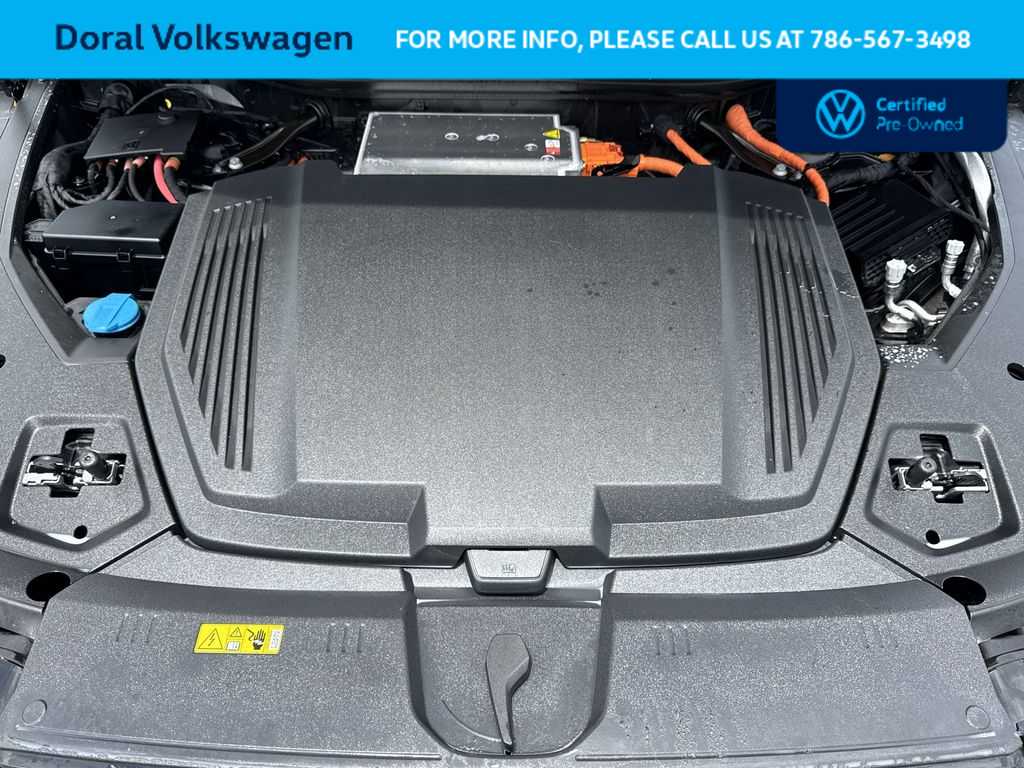 Thumbnail: 2024 Audi Q8 e-tron - 12