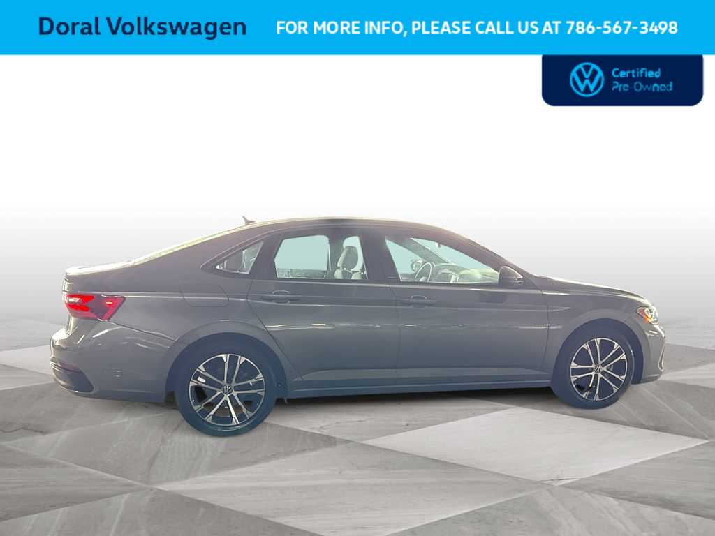 Thumbnail: 2023 Volkswagen Jetta - 9