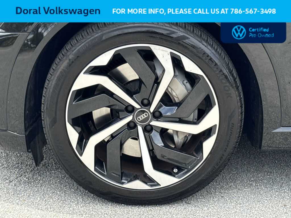 Thumbnail: 2024 Audi Q8 e-tron - 11