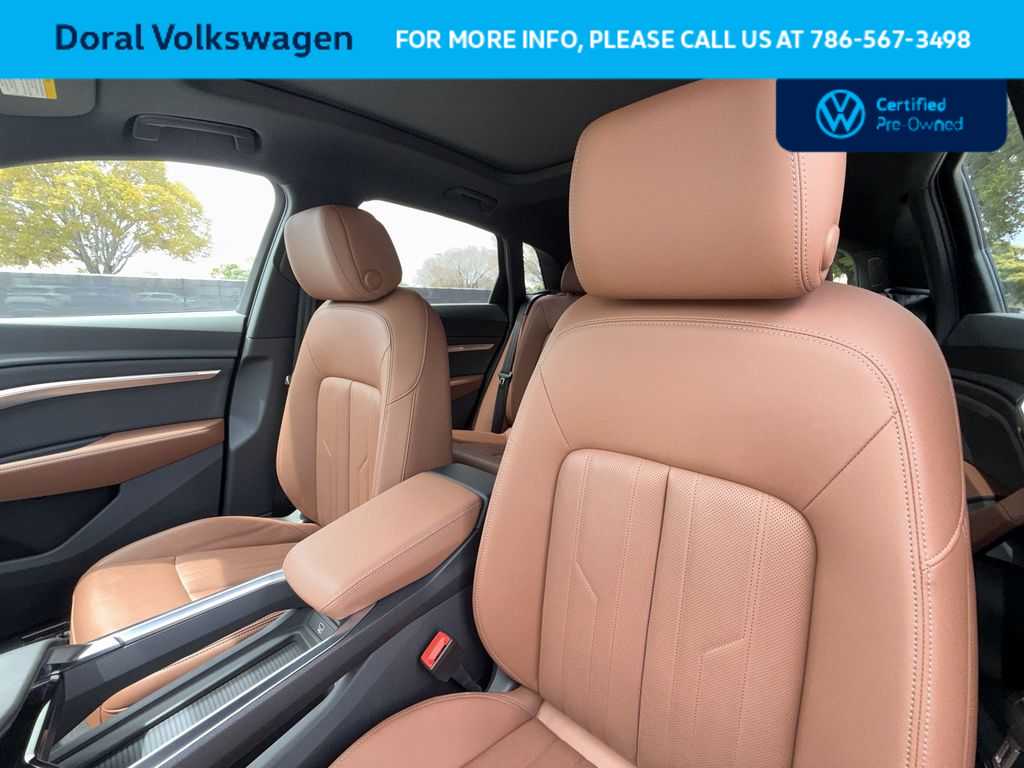 Thumbnail: 2024 Audi Q8 e-tron - 14