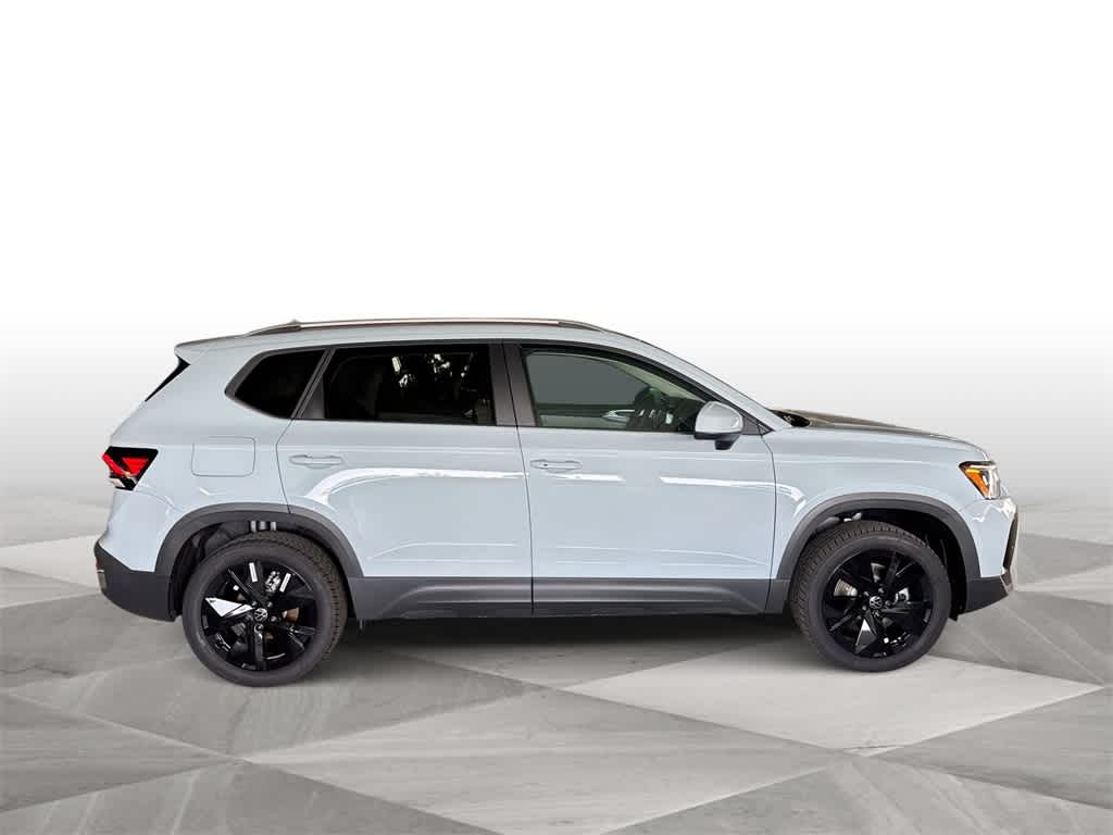 Thumbnail: 2025 Volkswagen Taos - 9