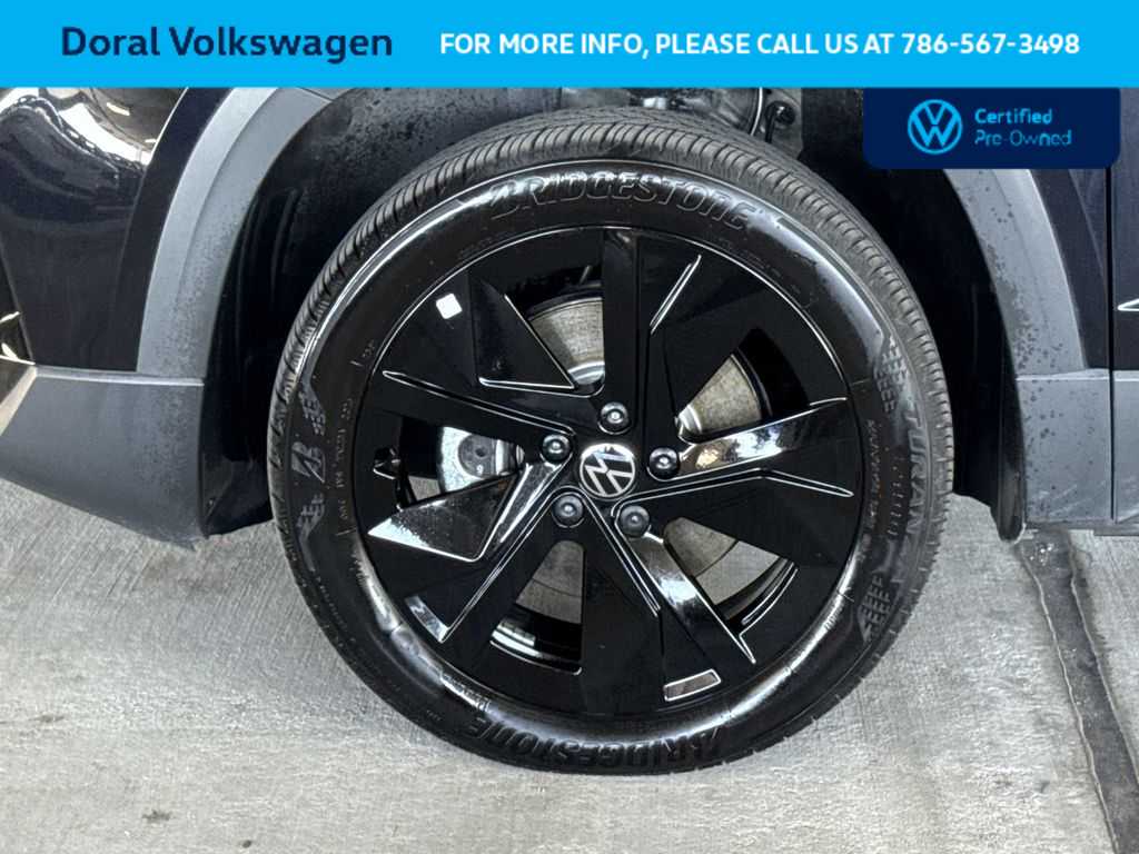 Thumbnail: 2025 Volkswagen Taos - 11