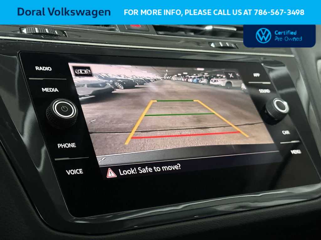 Thumbnail: 2023 Volkswagen Tiguan - 19