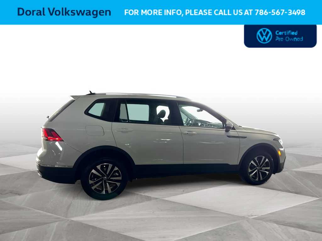 Thumbnail: 2023 Volkswagen Tiguan - 9
