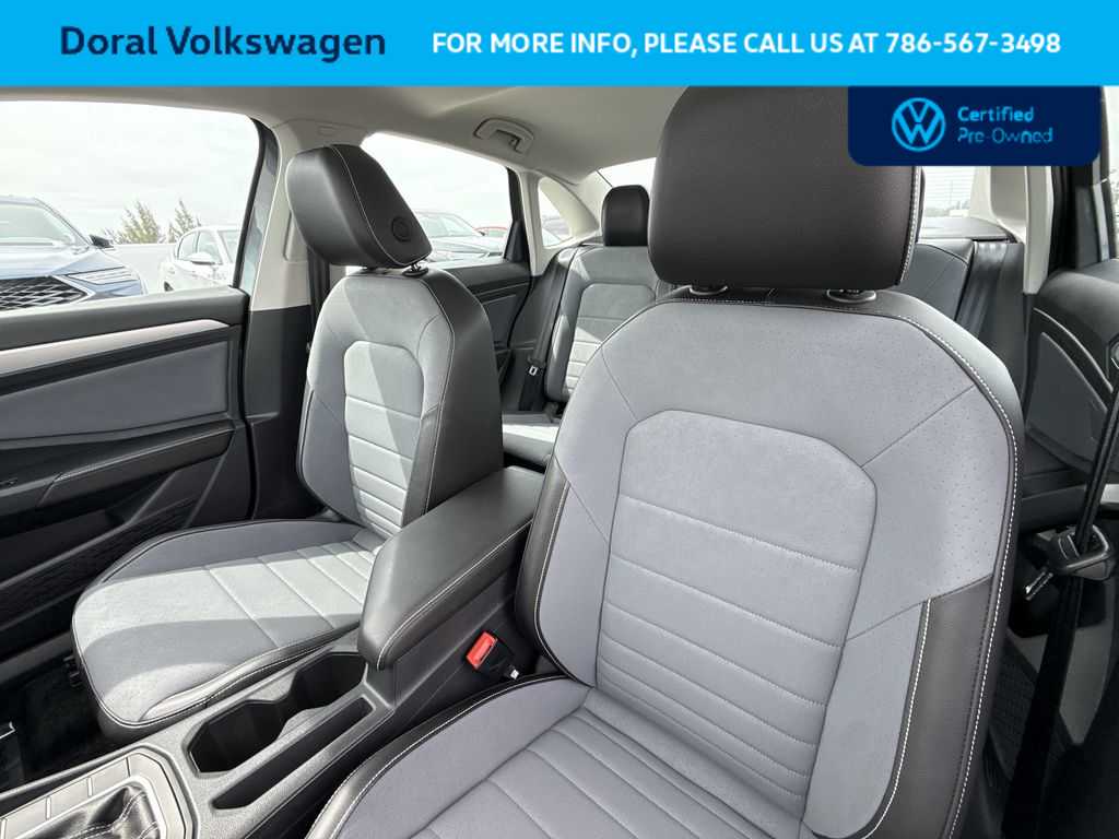 Thumbnail: 2025 Volkswagen Jetta - 14