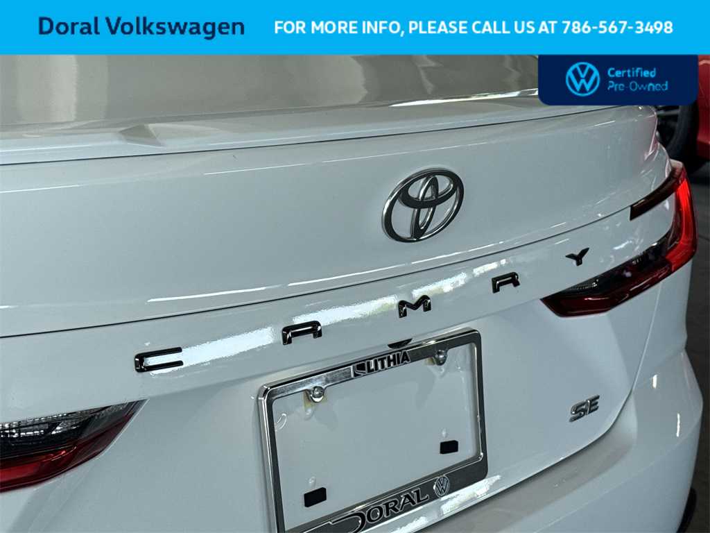 2025 Toyota Camry SE 11