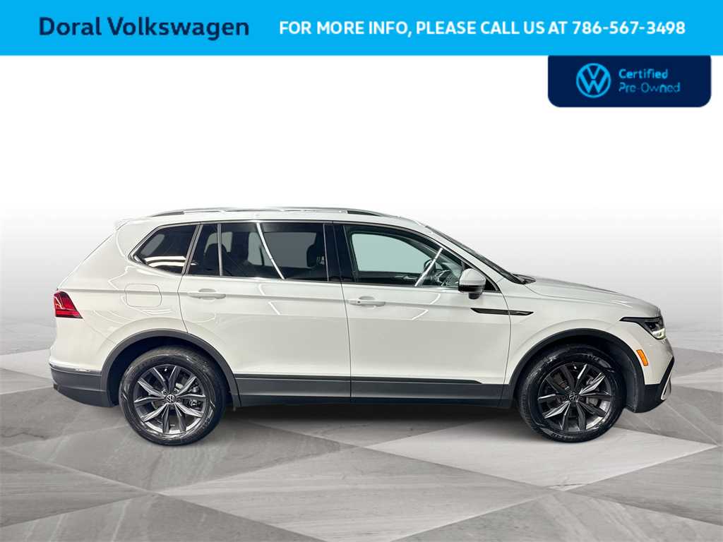 Thumbnail: 2022 Volkswagen Tiguan - 9