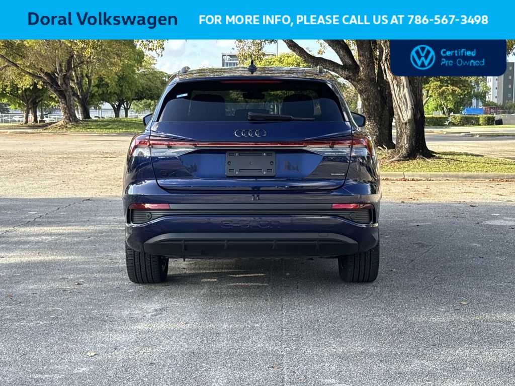 Thumbnail: 2023 Audi Q4 e-tron - 7