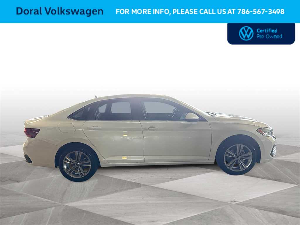 Thumbnail: 2023 Volkswagen Jetta - 9