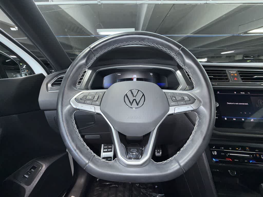 Thumbnail: 2023 Volkswagen Tiguan - 15
