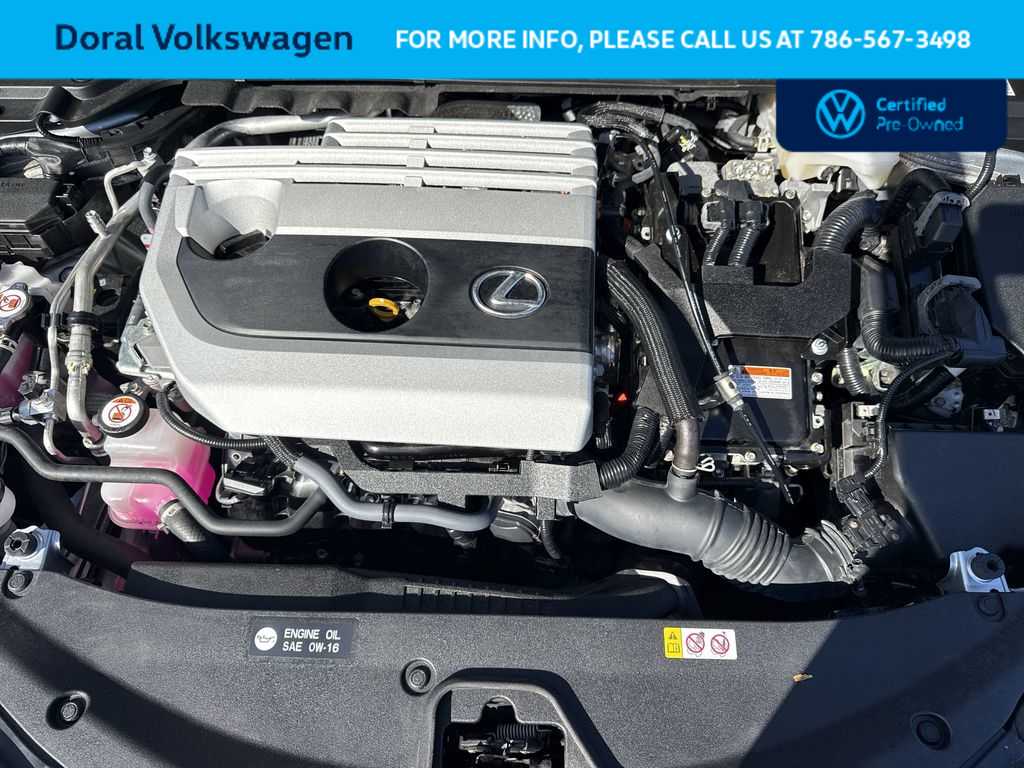 Thumbnail: 2024 Lexus UX - 12