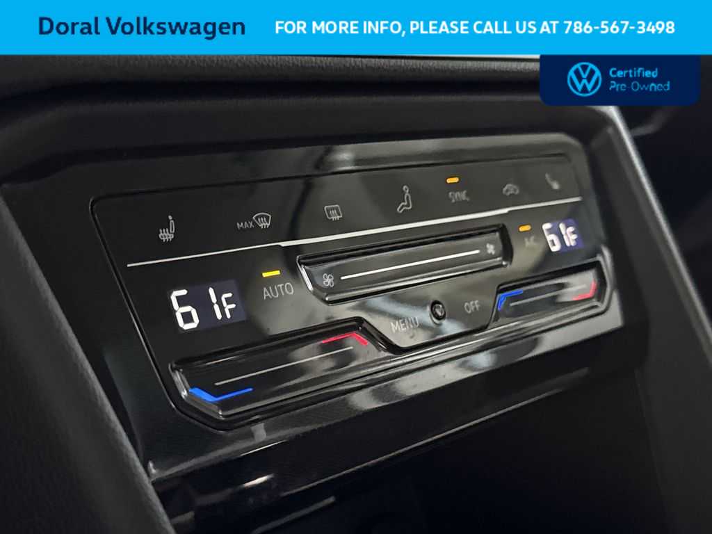 Thumbnail: 2025 Volkswagen Taos - 20