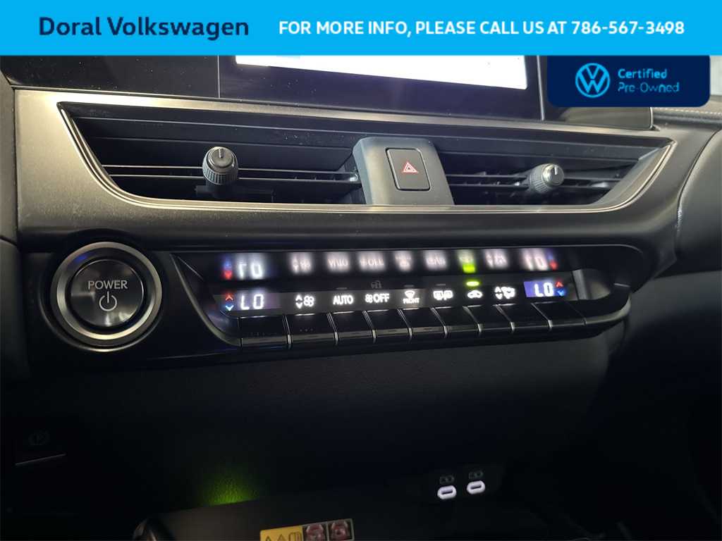 Thumbnail: 2024 Lexus UX - 20