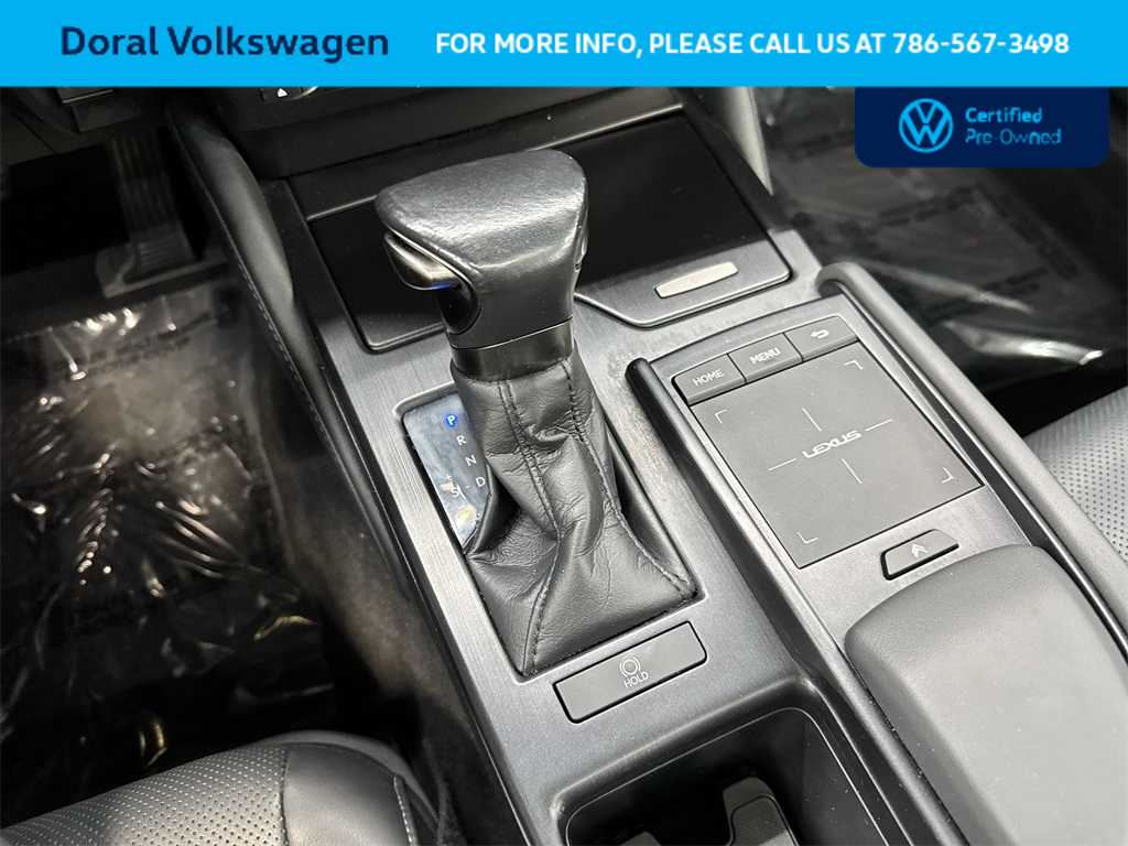 Thumbnail: 2022 Lexus ES - 21