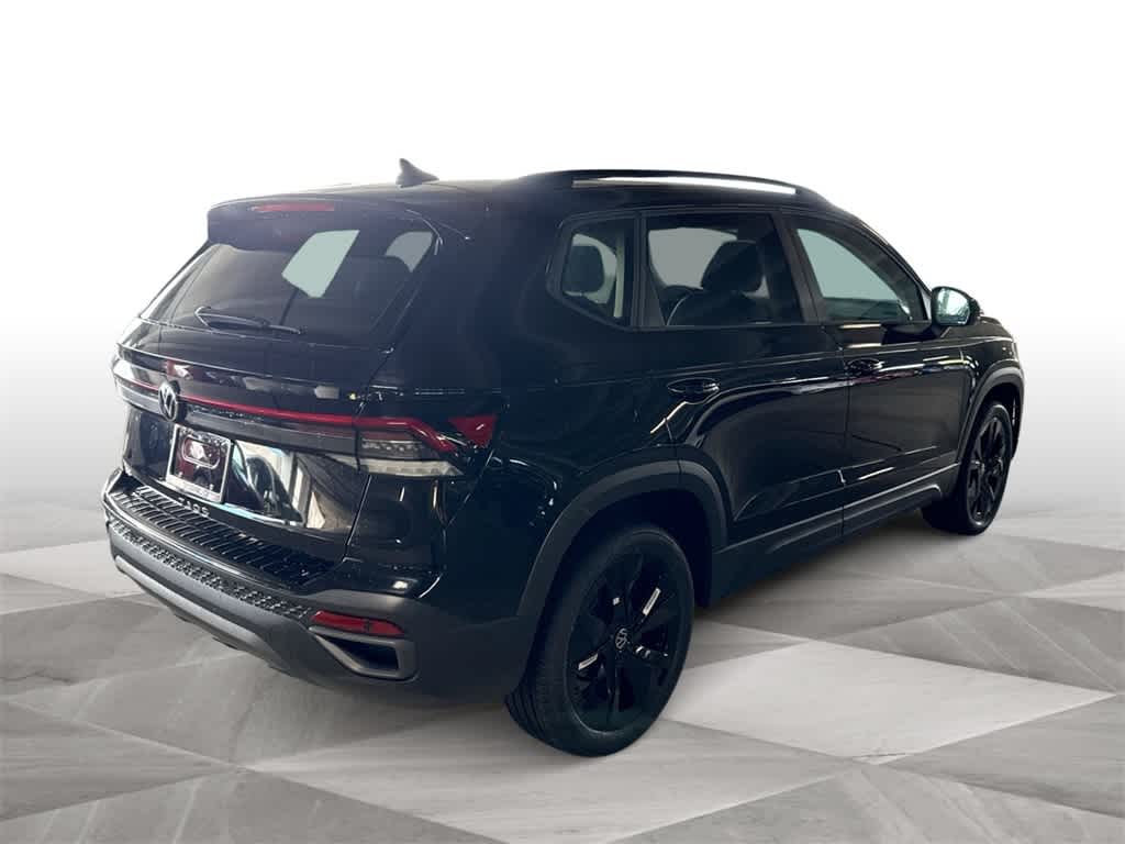 Thumbnail: 2025 Volkswagen Taos - 8