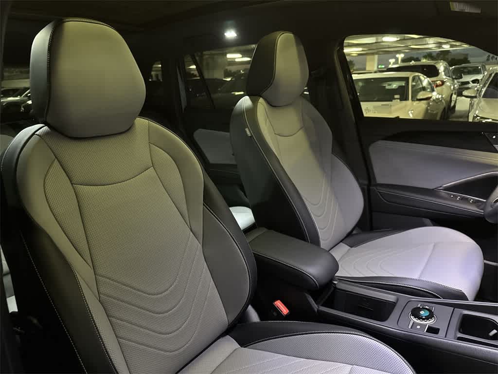 Thumbnail: 2025 Volkswagen Tiguan - 27